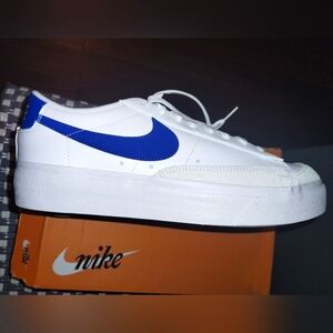 NIKE NIB - Blazer Low Platform - White/Royal Blue Colorway